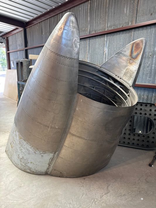 Jet engine cowling