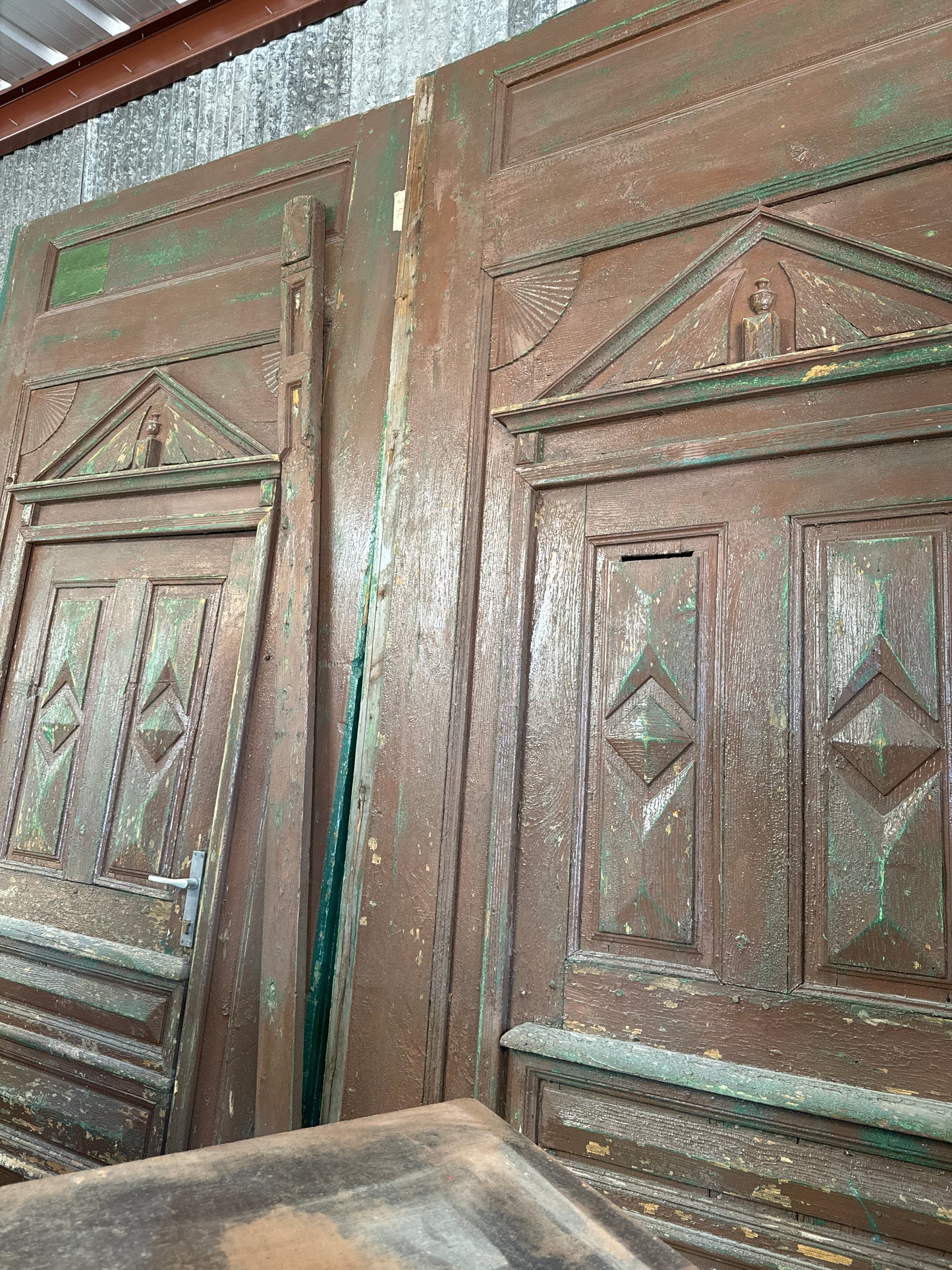 Wood monumental doors (pair)