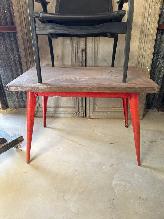 Steel table - red tapered legs